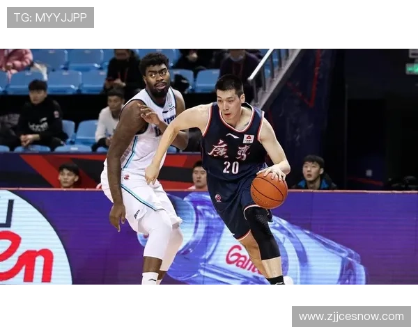 北京篮球队在城市联赛中以62分稳居积分榜首位展现强劲实力