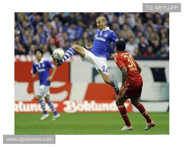 足球明星精彩瞬间停球射门视频集锦让你领略绝妙技巧与激情时刻