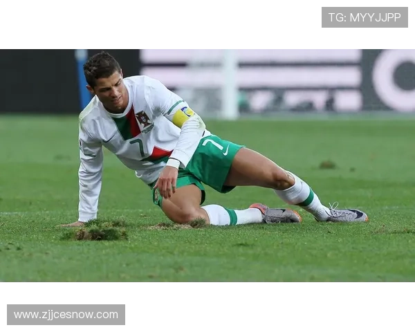 高清足球明星壁纸图库尽享球场魅力与明星风采的完美结合